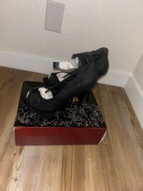 Black Peep-Toe High Heel Ankle Strap Pumps